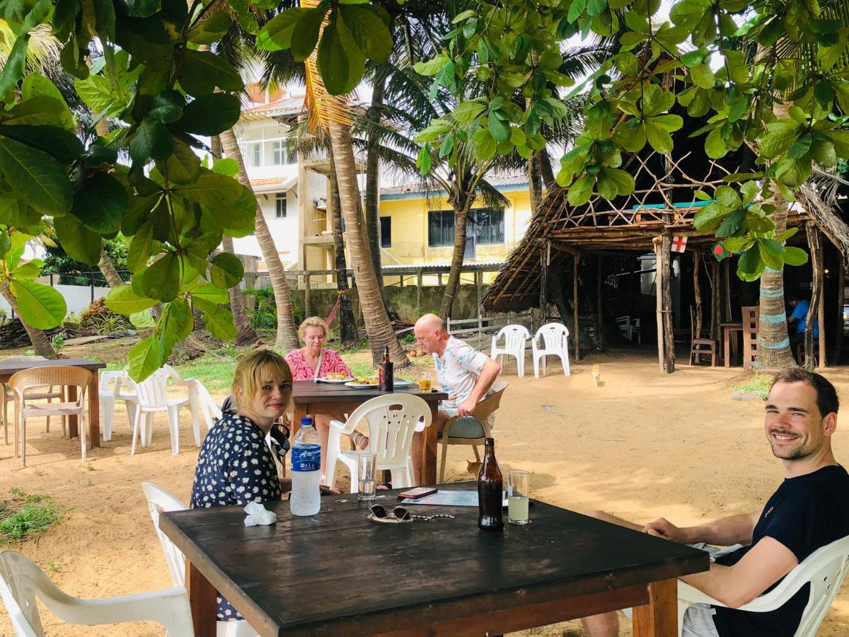Honey Beach Negombo Exterior photo