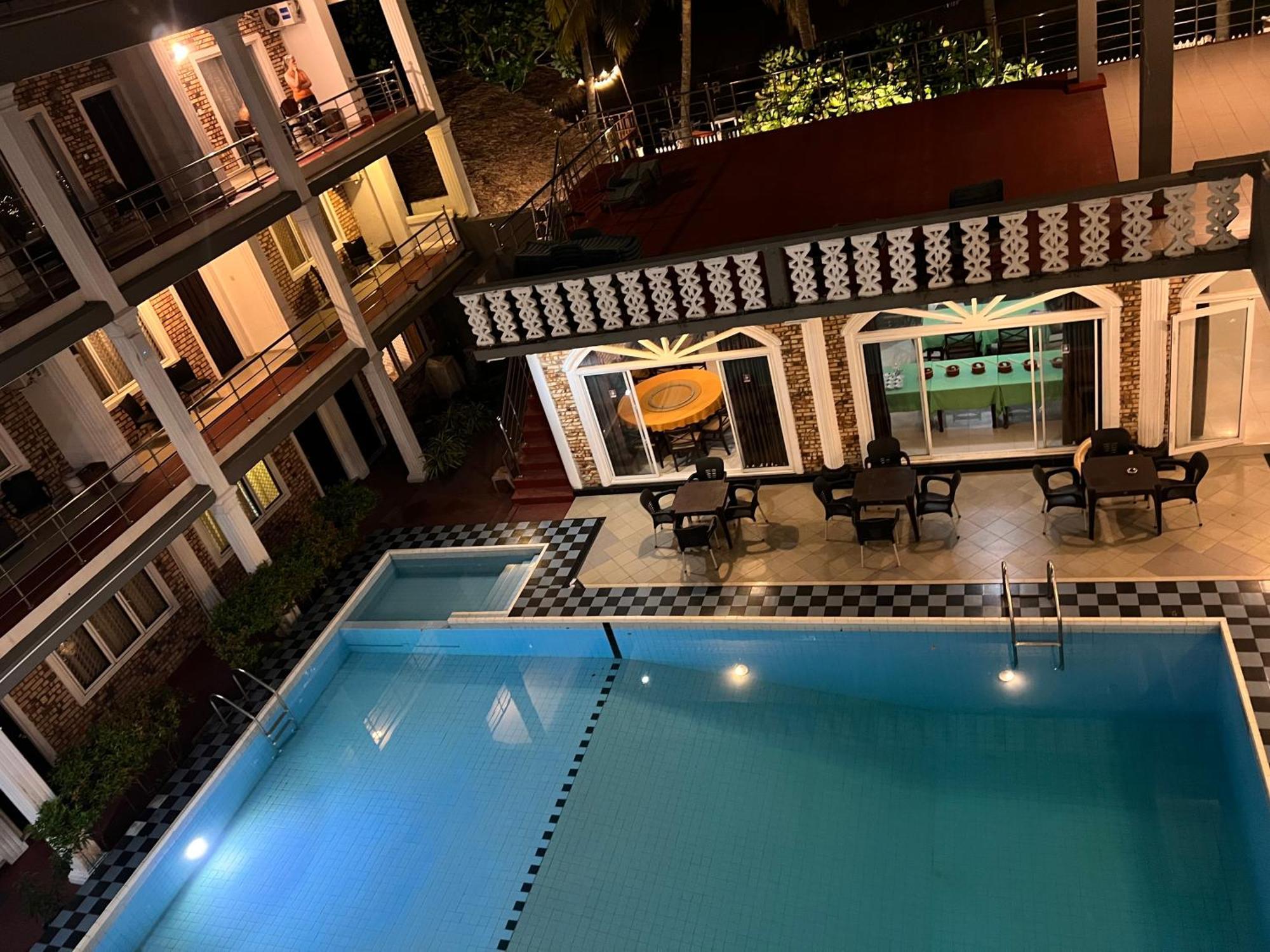 Honey Beach Negombo Exterior photo